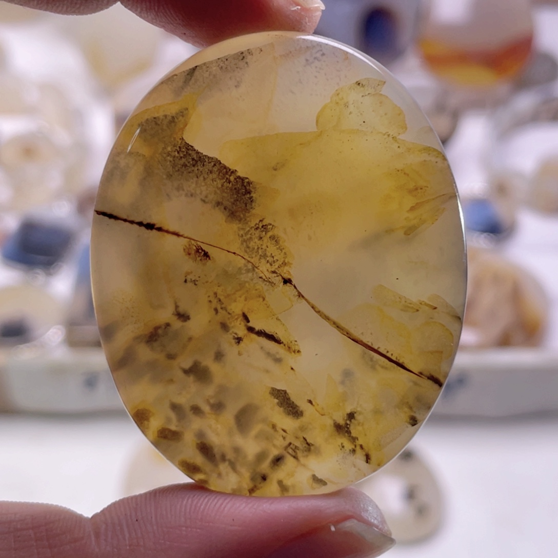 玛瑙/玉髓未镶嵌珠宝奇石