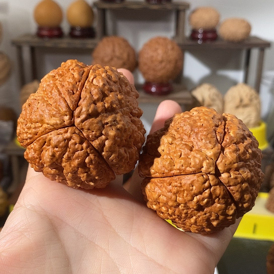 吊坠文玩核桃三瓣脑纹金刚微色不退不换不接受中差评5159