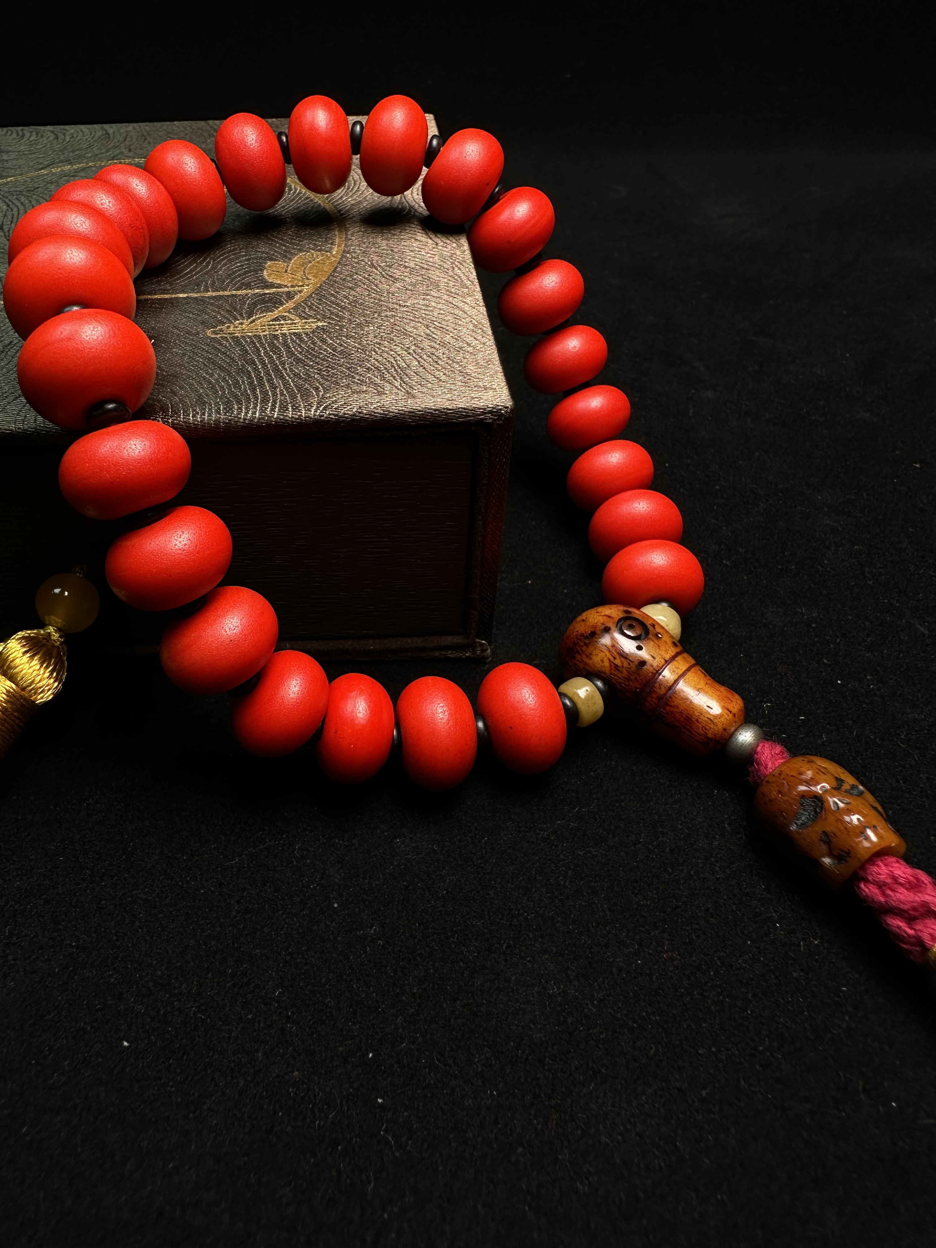 清雪巴珠手持满搭配 皮壳包浆油性自然磨损到位纯手工