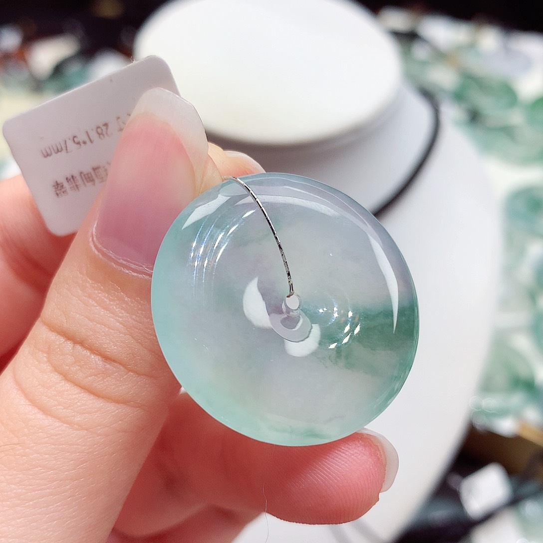 颈饰未镶嵌翡翠翡翠150，28.1/5.7