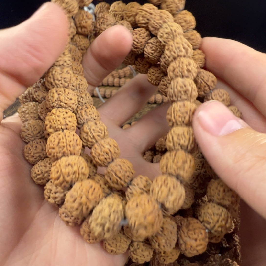 吊坠金刚菩提姜黄皮一代闷墩，有色差