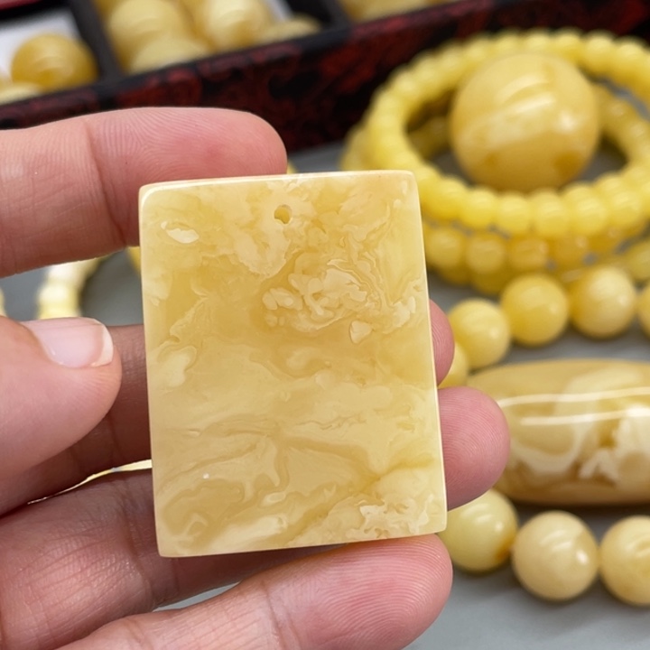 裸石琥珀未镶嵌蜜蜡