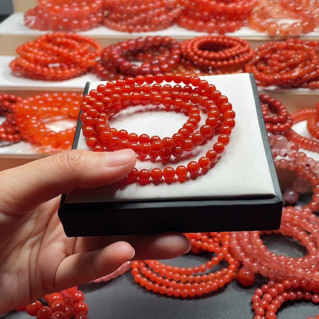 南红玛瑙未镶嵌手链