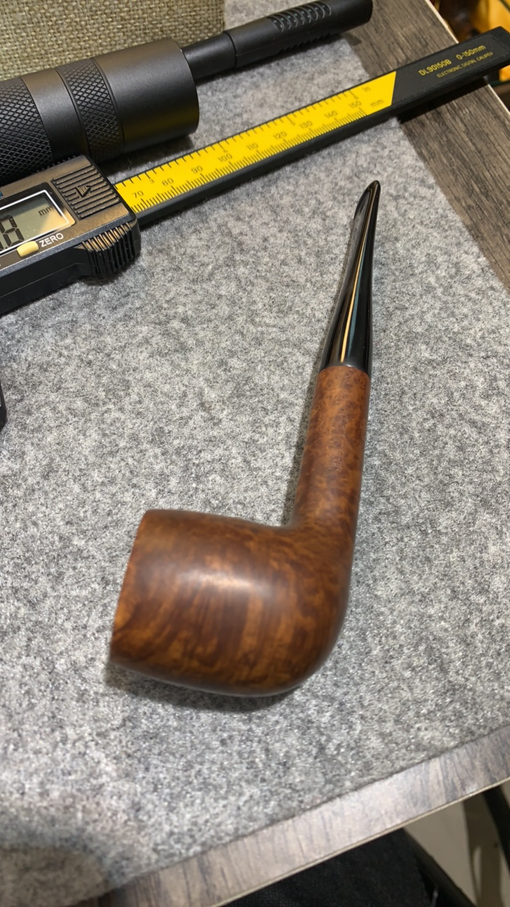 瞌睡老板专拍烟斗