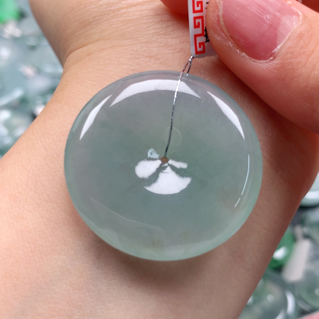 翡翠颈饰未镶嵌天然翡翠