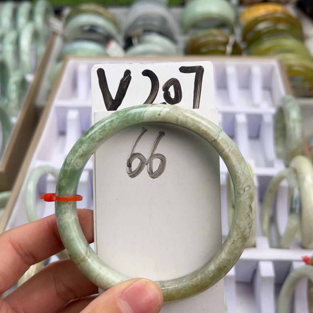 岫玉手镯未镶嵌天然岫玉