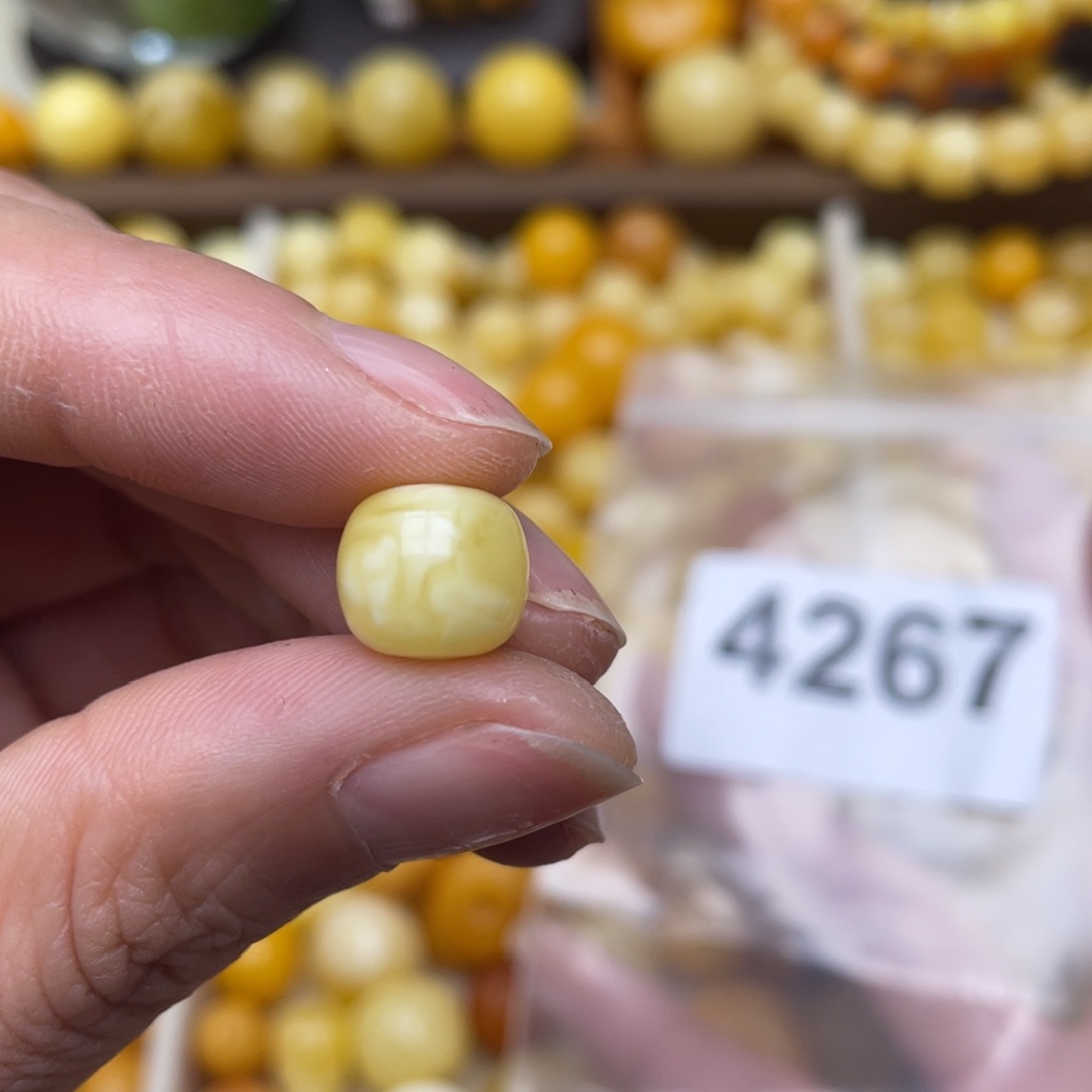 蜜蜡珠宝奇石未镶嵌10.5