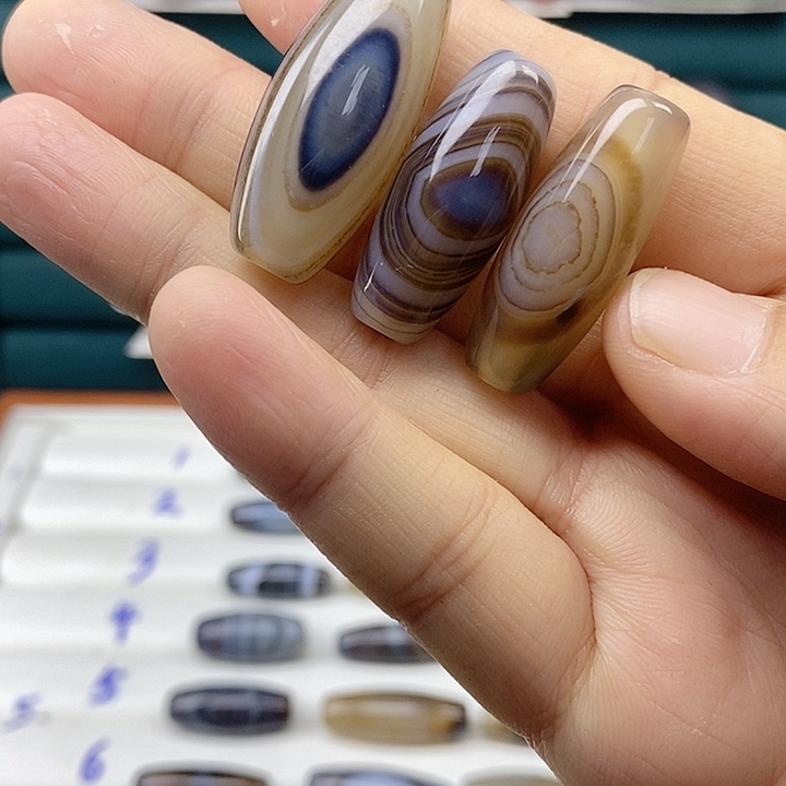 也****玛瑙/玉髓未镶嵌颈饰