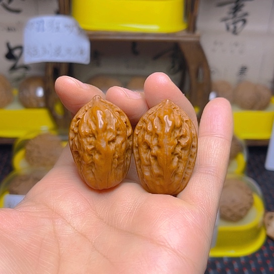 文玩核桃吊坠大秋