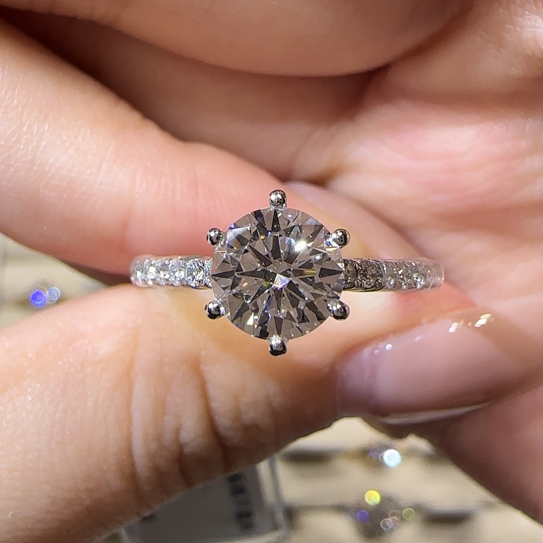 实验室培育钻石铂Pt950镶嵌星光白月光1卡14