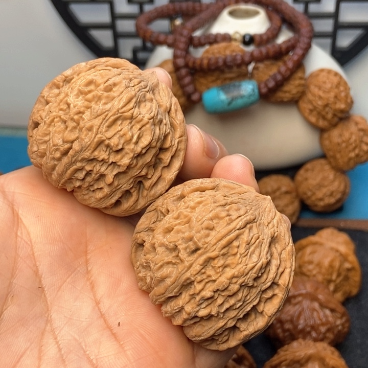 文玩核桃把件泥鳅背