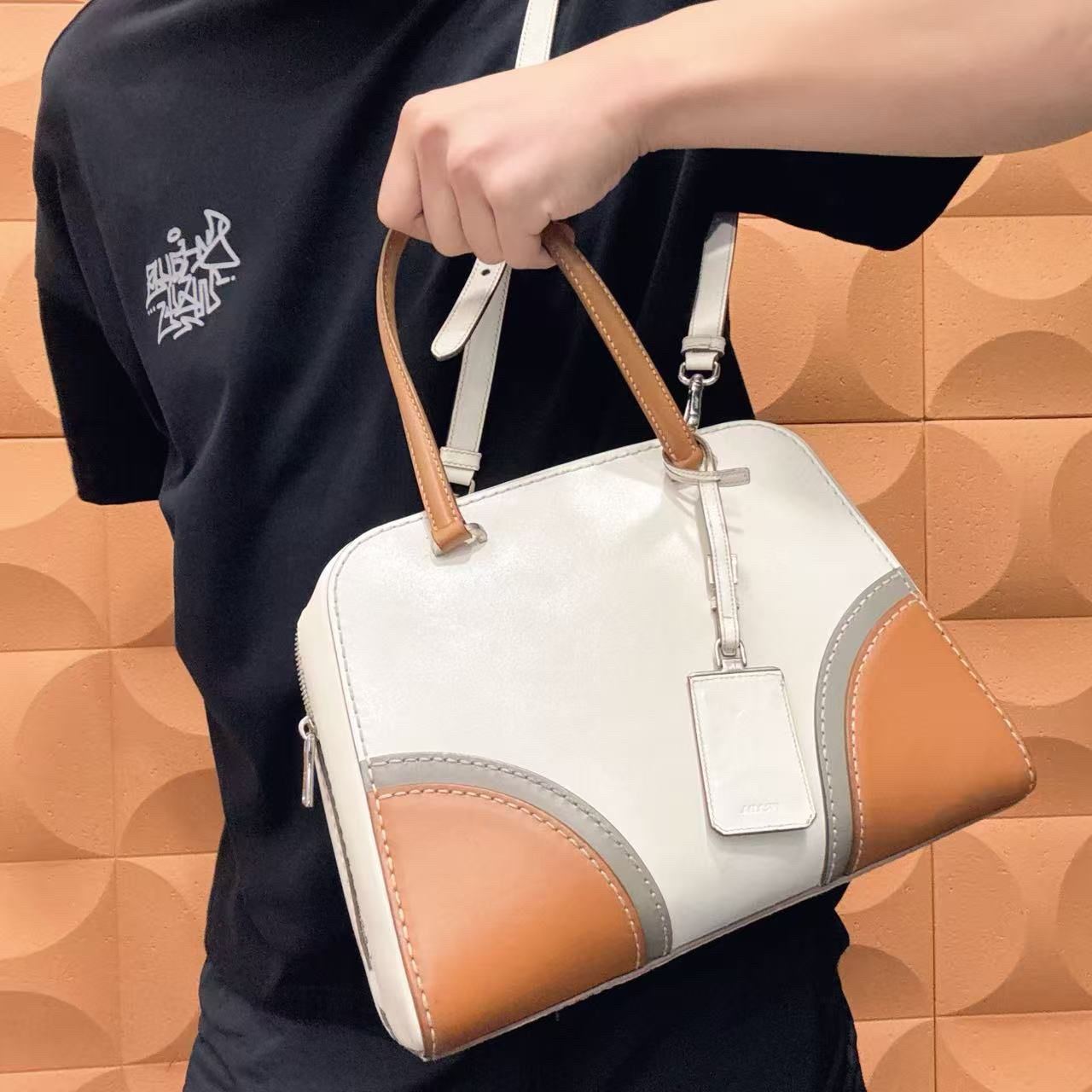 95新 Prada/普拉达 【胖】32JB03 全皮手提保龄球包