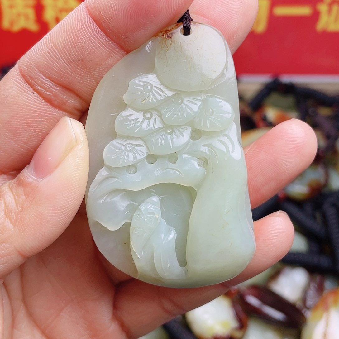 和田玉颈饰未镶嵌