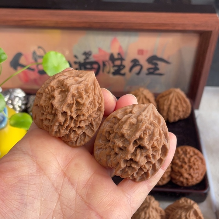 峰***核桃秦岭山脉文玩