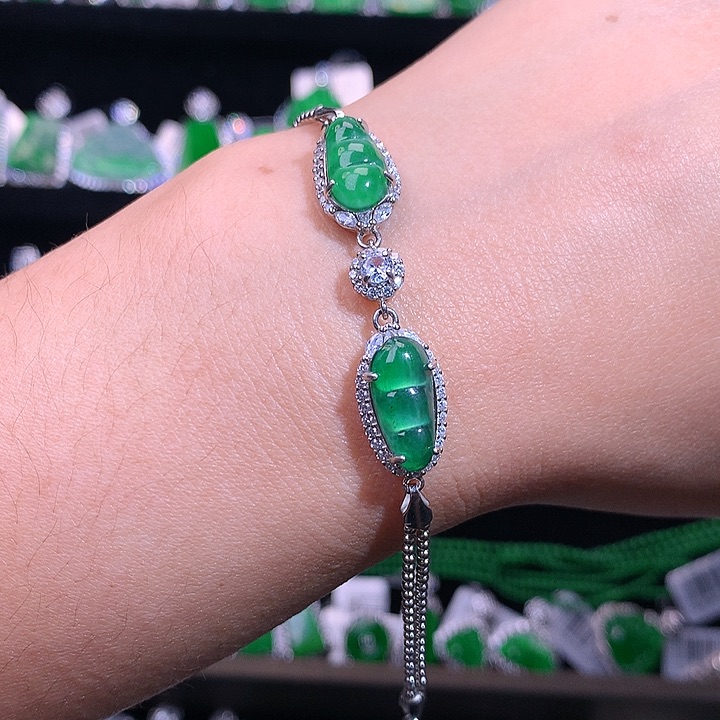 【闪购商品】颈饰银S925镶嵌翡翠天然翡翠