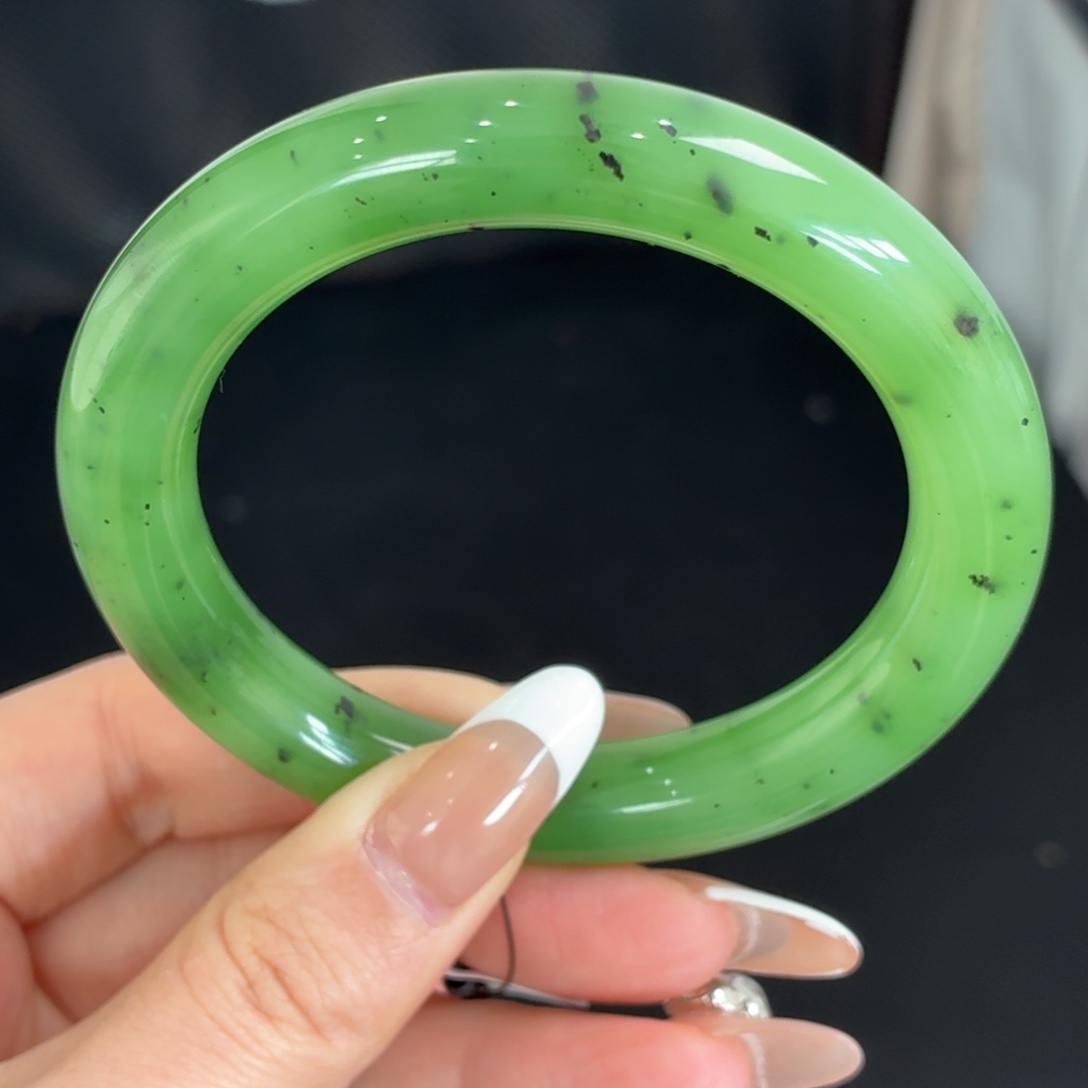 和田玉未镶嵌手镯猕猴桃果绿清新11