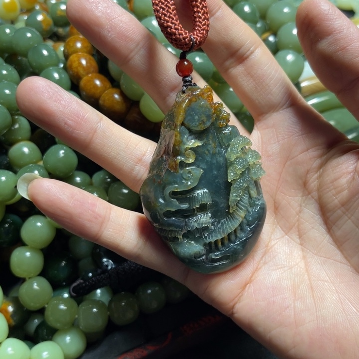 蛇纹石玉合金颈饰