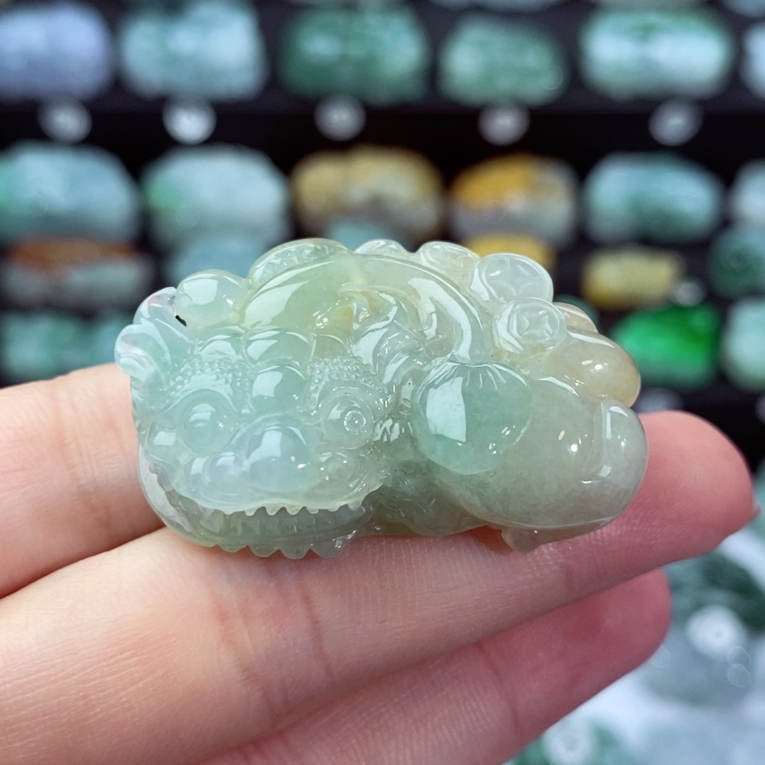 翡翠颈饰未镶嵌天然