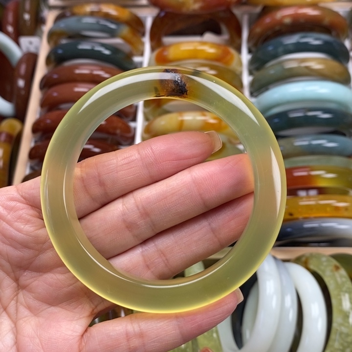 蛇纹石玉未镶嵌手镯59
