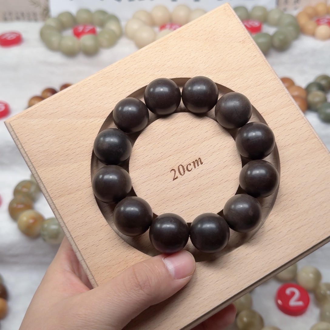 吊坠白玉菩提卡21手工干磨黑金刚