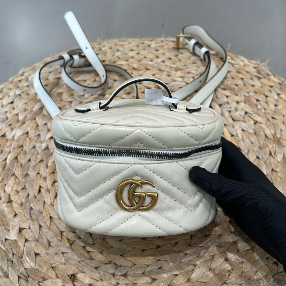 99新 GUCCI/古驰 99新-白金马蒙盒子双肩包
