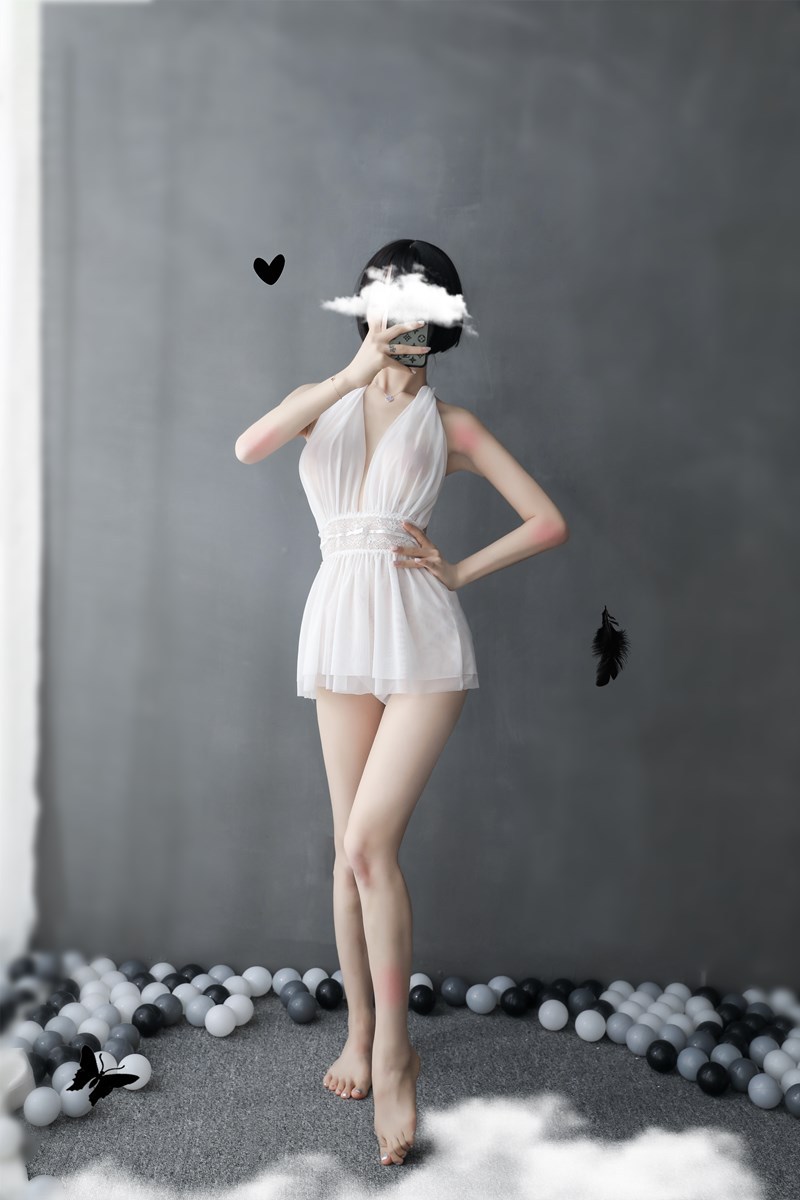 挂脖裙蕾丝吊带公主露背诱惑连体纯欲时尚性感夏季显瘦