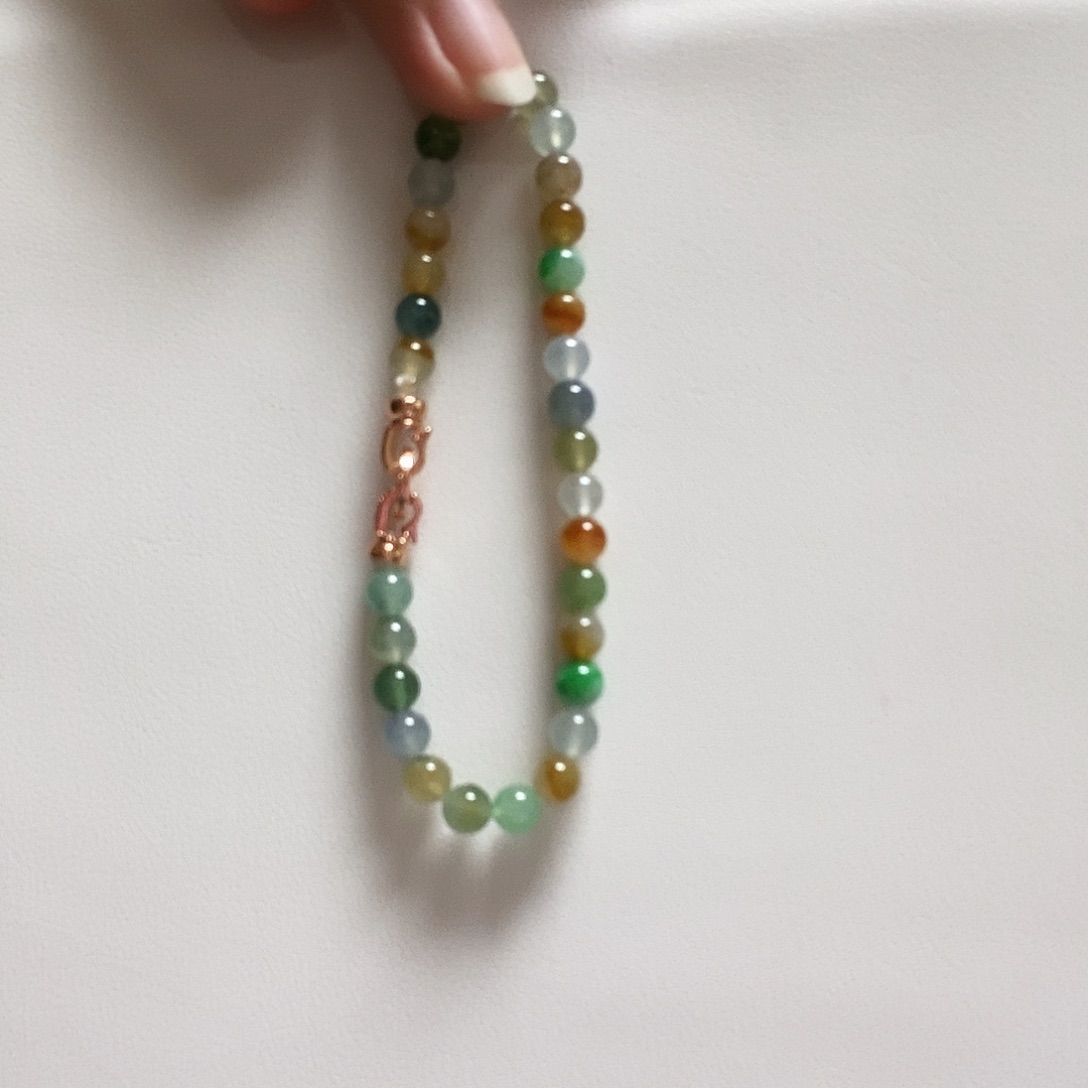 未镶嵌手串翡翠简单