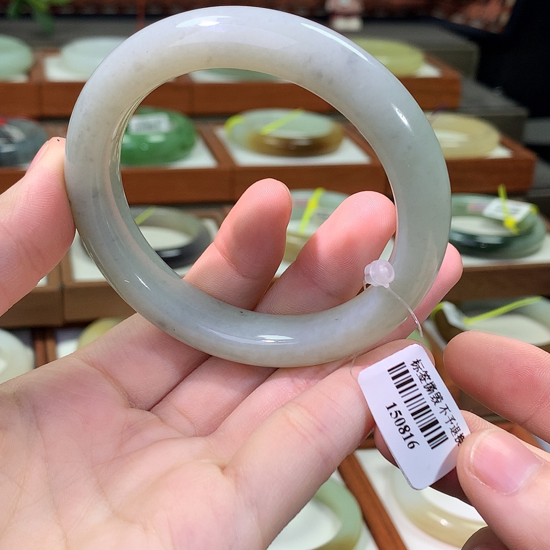 和田玉未镶嵌手镯56