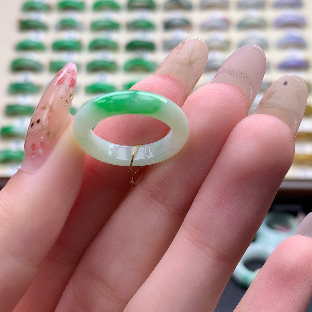 翡翠未镶嵌戒指港10