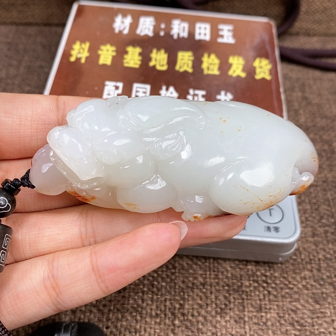 和田玉颈饰未镶嵌