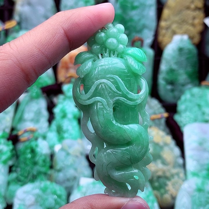 翡翠吊坠(不含链)未镶嵌