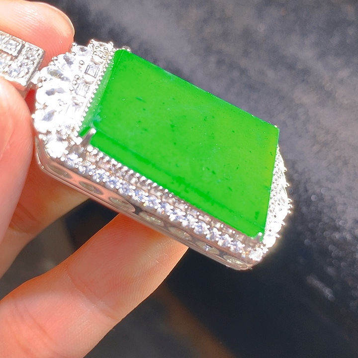 【闪购商品】翡翠颈饰银S925镶嵌翡翠