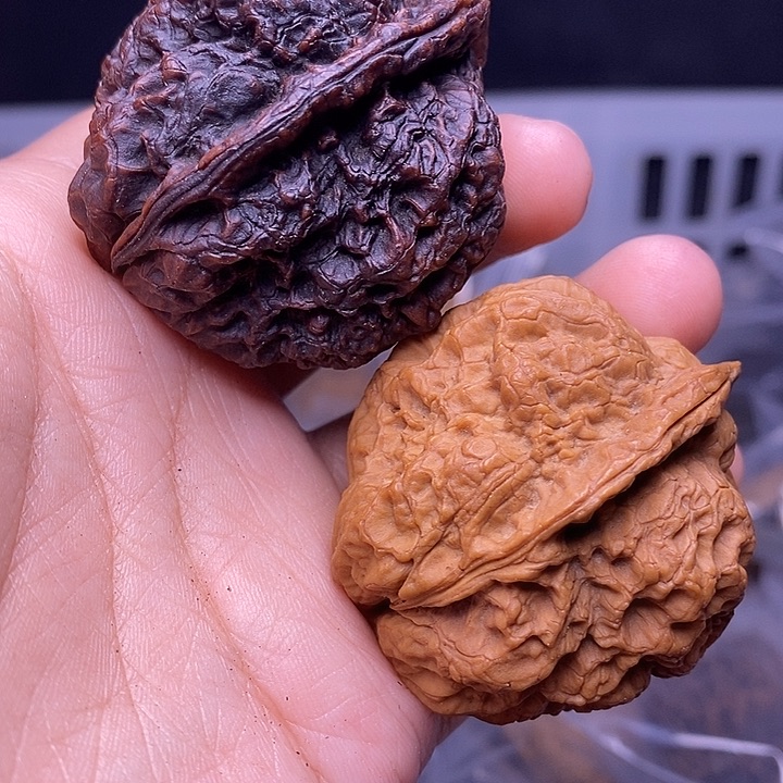 文玩核桃把件   180