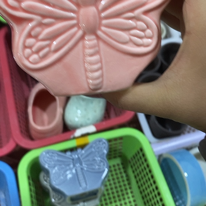 陶瓷花盆有孔 瑕疵介意勿拍 