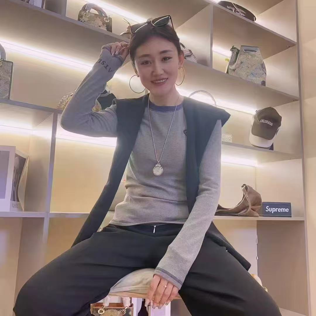 8030 XSL秋季撞色时尚长袖t恤女2025新款爆款洋气内搭打底衫上衣