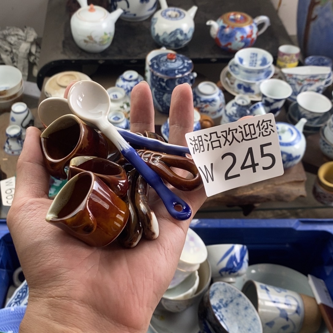 盛***画瓷器口，瓷器瓷器的时候