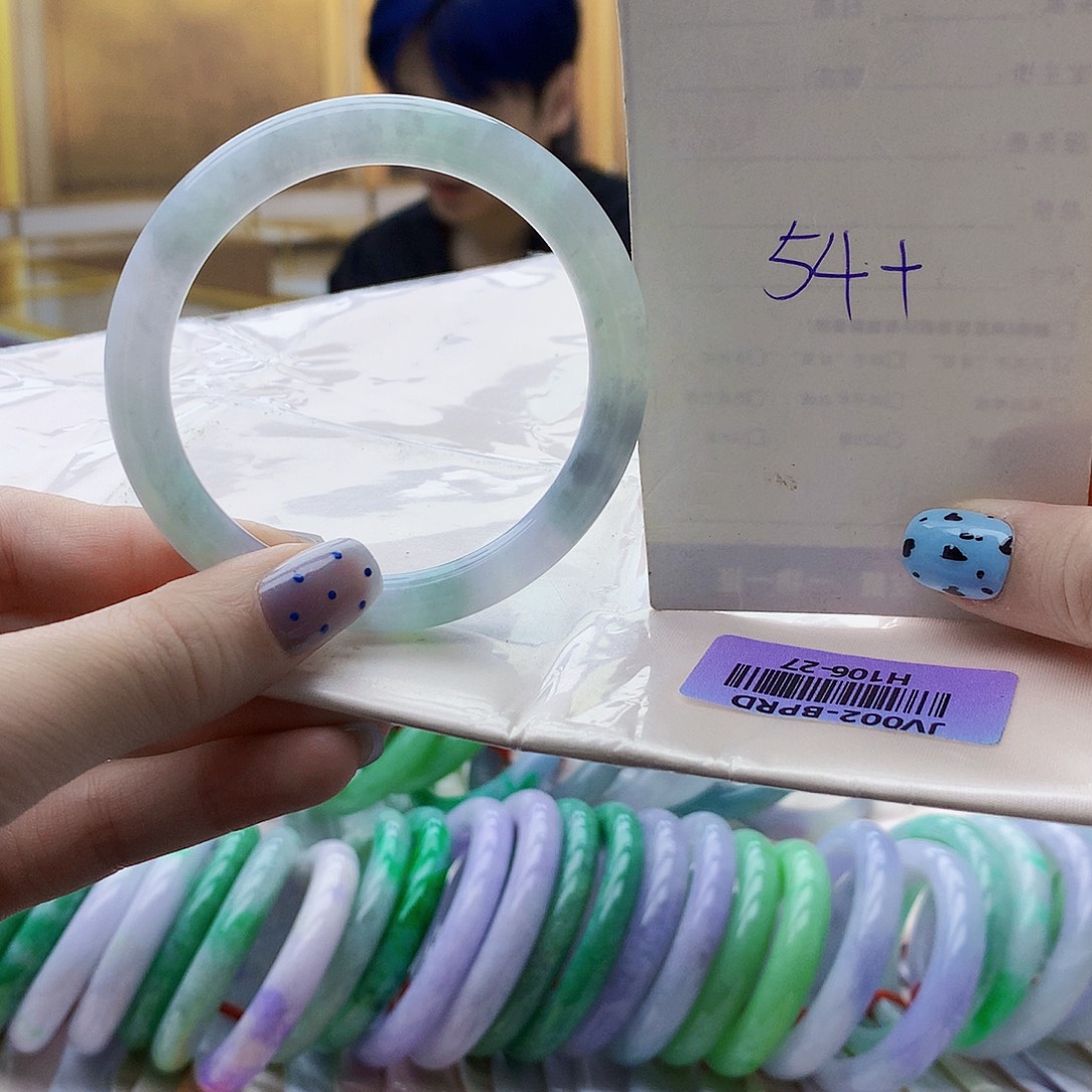 翡翠未镶嵌手镯hjj