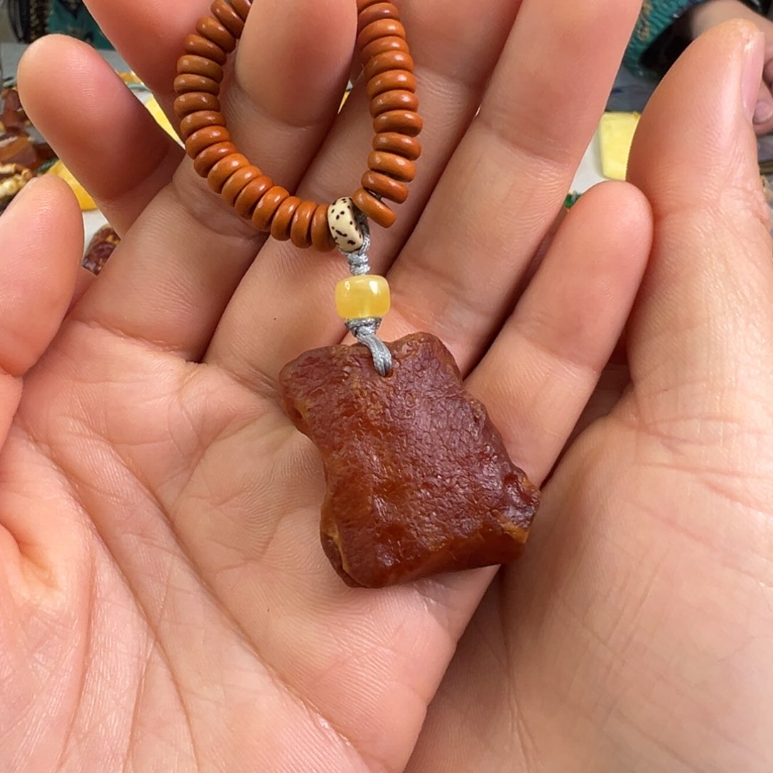 蜜蜡裸石未镶嵌蜜蜡