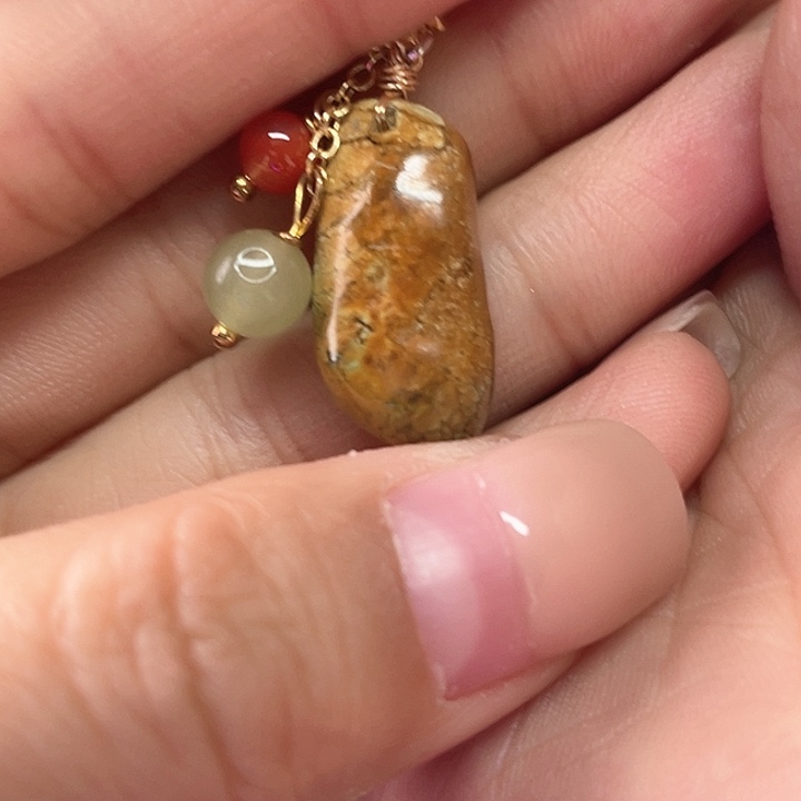 未镶嵌南红玛瑙珠宝奇石