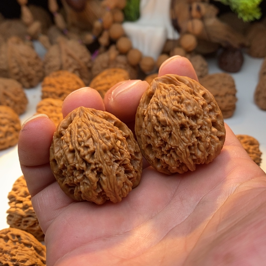 文玩核桃吊坠逐鹿拉丝高炮南将石36+