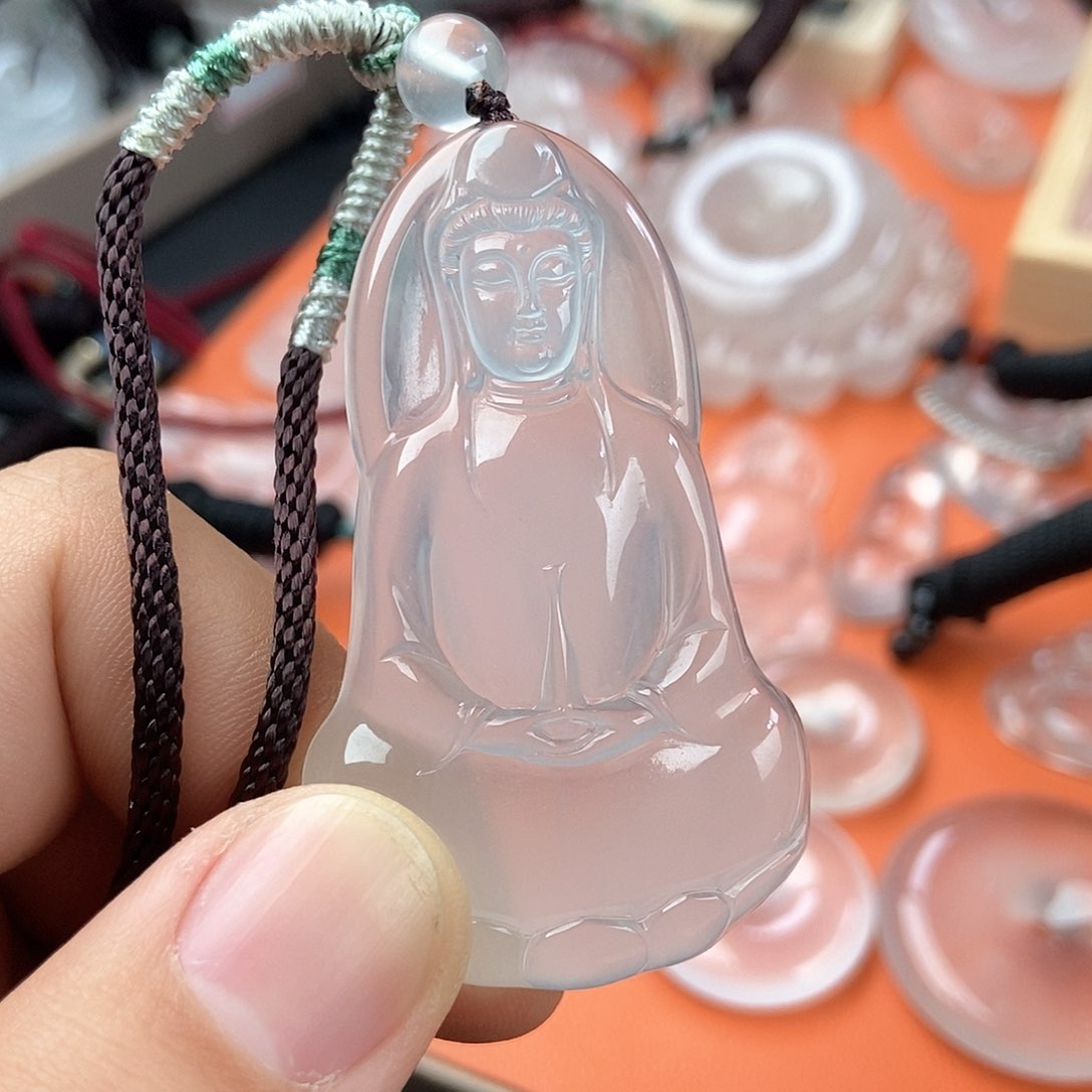 石英质玉颈饰未镶嵌素衣观音