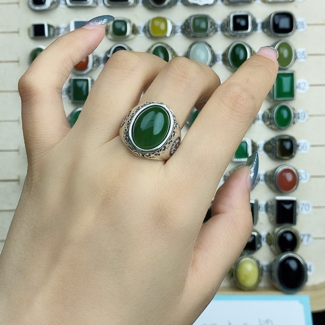 银S925镶嵌戒指和田玉可**乐