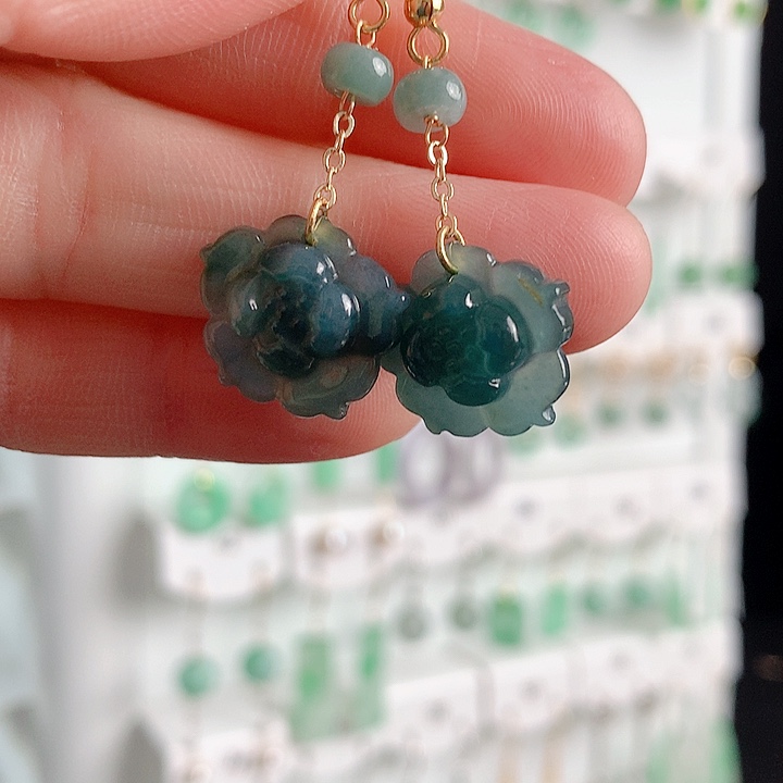 翡翠耳饰未镶嵌翡翠