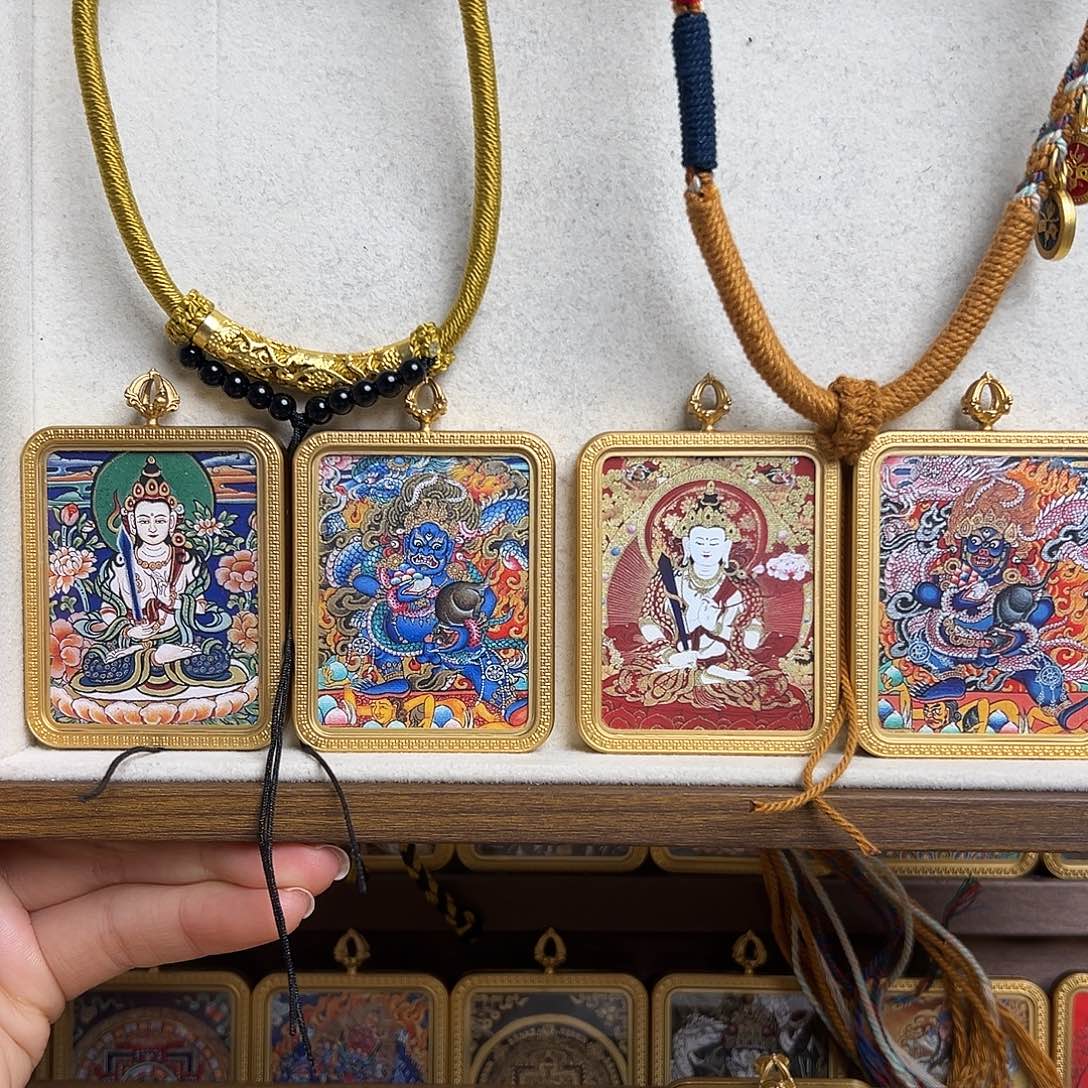 核***桃吊坠双面虚空 黑老爷