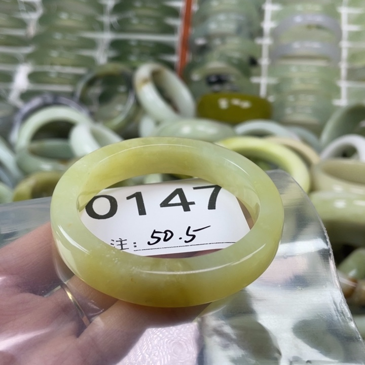 小***福蛇纹石玉未镶嵌手镯