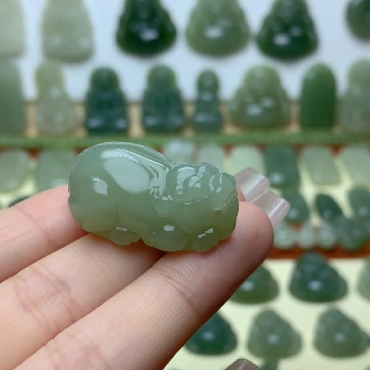 天然和田玉精品吊坠