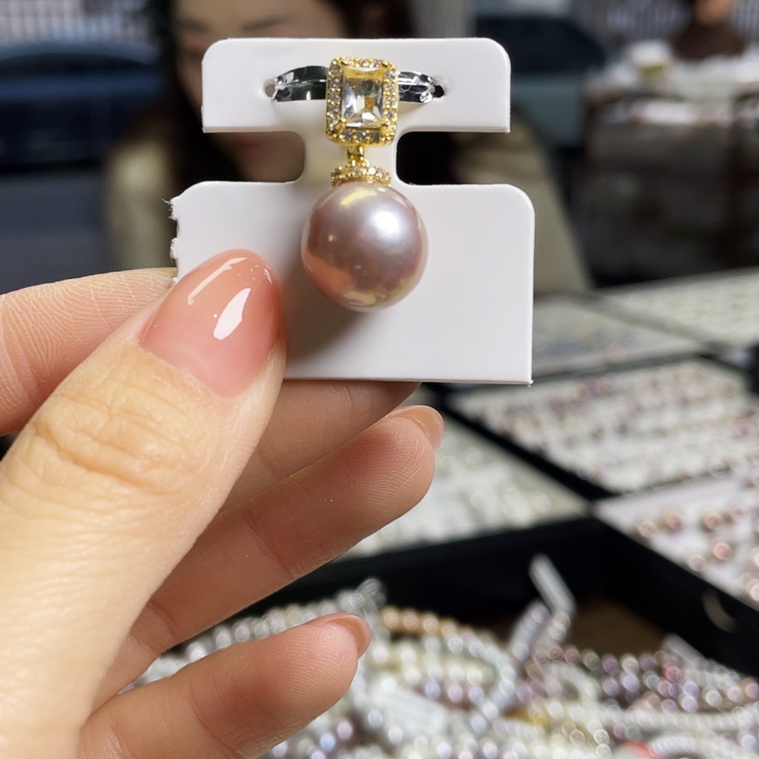 淡水珍珠吊坠未镶嵌