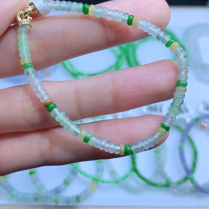 翡翠手链未镶嵌翡翠