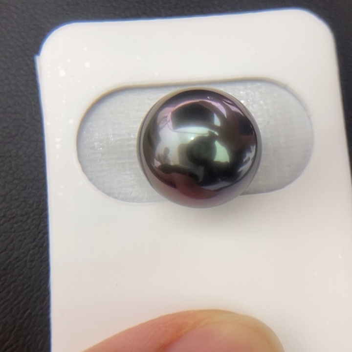 未镶嵌裸珠海水珍珠13.8mm大溪地紫皮绿心镜面光