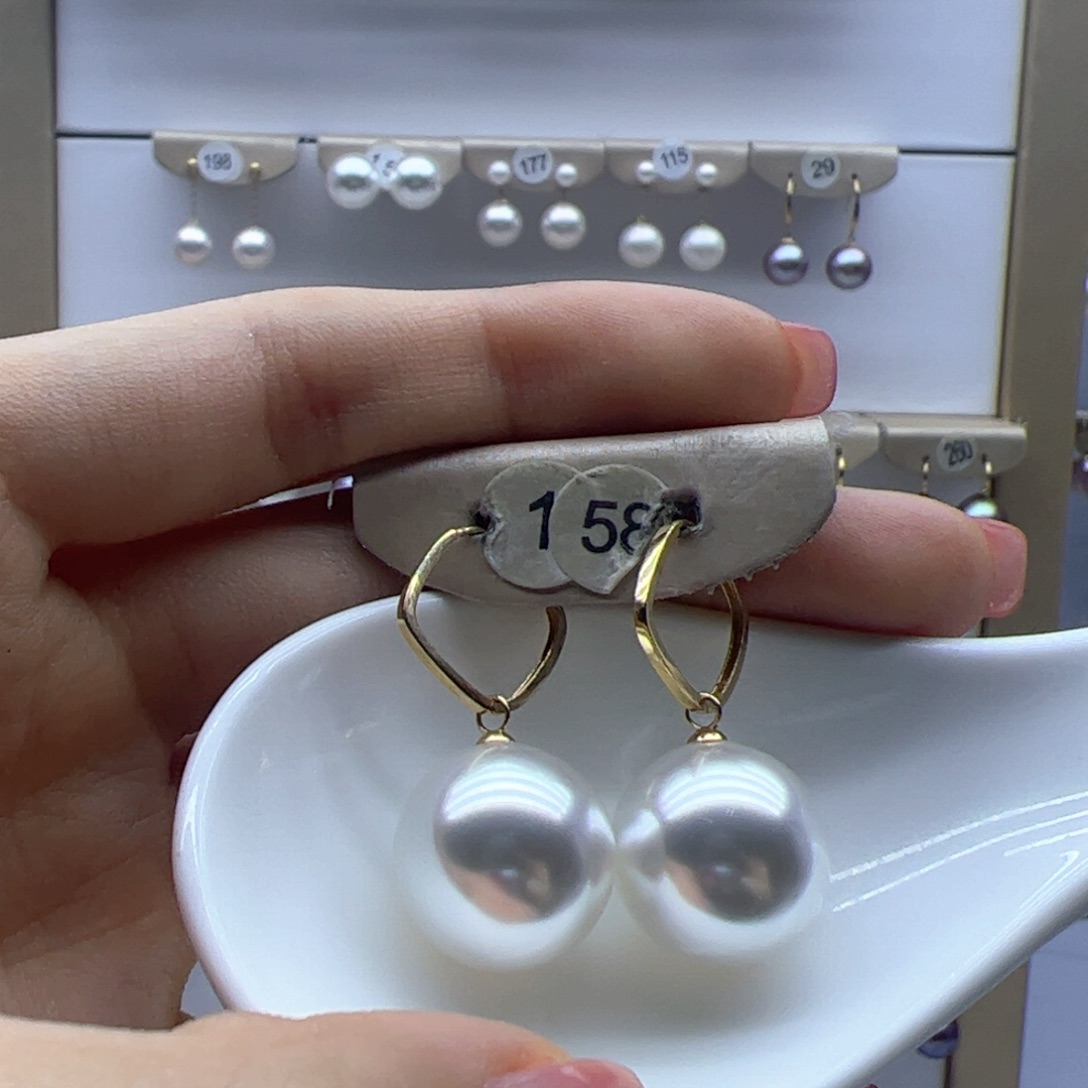 18K金镶嵌淡水珍珠耳饰